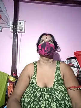 Snapshot of parioo7 chatting on 10.15.25 parioo7 online show from 10.15.25