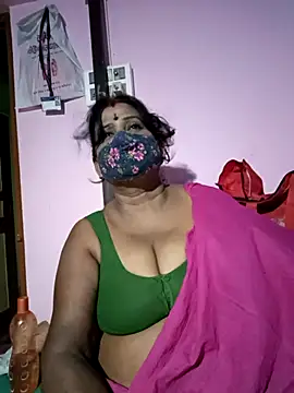 Snapshot of parioo7 chatting on 11.02.25 parioo7 online show from 11.02.25