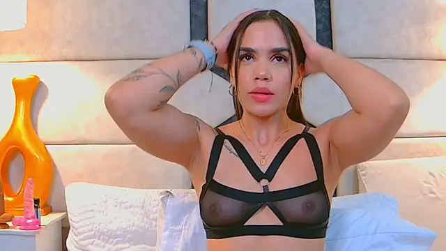 Snapshot of April_Cutee chatting on 03.08.25 April Cutee online show from 03.08.25