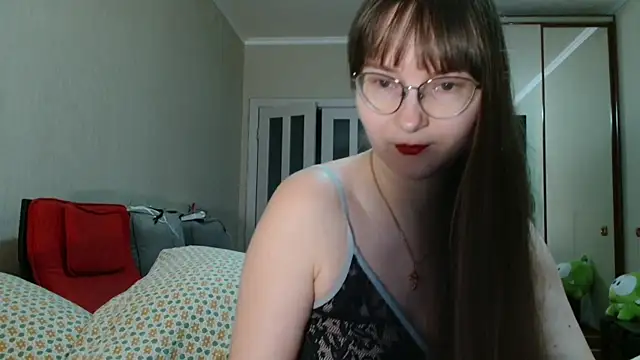 KiraGoldens online show from 04.09.26