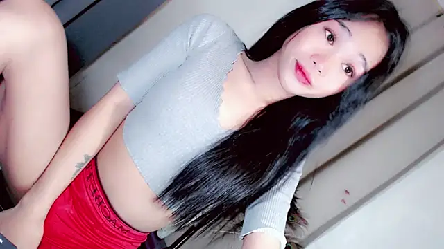 Snapshot of amomentoflust69 chatting on 02.05.26 amomentoflust69 online show from 02.05.26