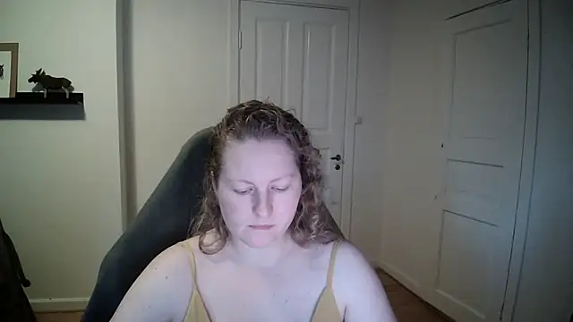 Snapshot of Girlnina-1995 chatting on 01.02.25 Girlnina-1995 online show from 01.02.25