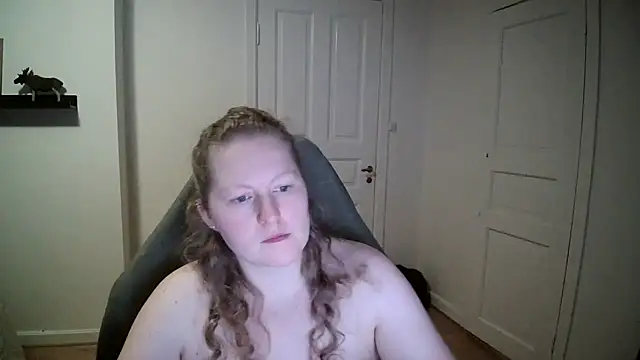 Snapshot of Girlnina-1995 chatting on 01.06.25 Girlnina-1995 online show from 01.06.25