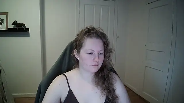 Snapshot of Girlnina-1995 chatting on 01.08.25 Girlnina-1995 online show from 01.08.25