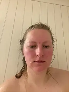 Snapshot of Girlnina-1995 chatting on 01.27.25 Girlnina-1995 online show from 01.27.25