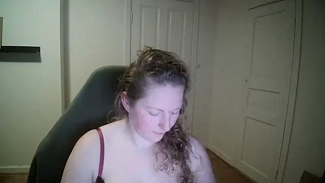 Snapshot of Girlnina-1995 chatting on 01.30.25 Girlnina-1995 online show from 01.30.25