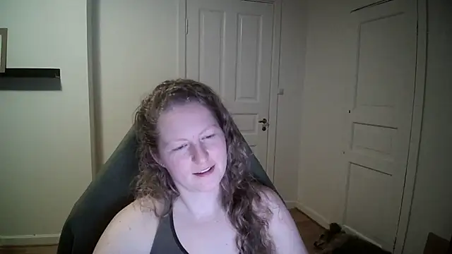 Snapshot of Girlnina-1995 chatting on 03.03.25 Girlnina-1995 online show from 03.03.25