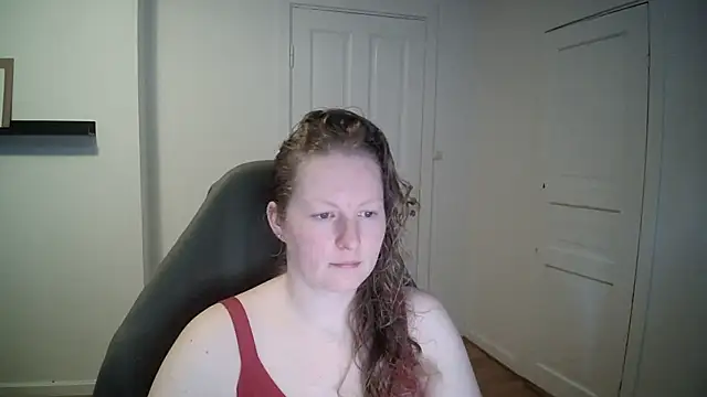 Snapshot of Girlnina-1995 chatting on 03.16.25 Girlnina-1995 online show from 03.16.25