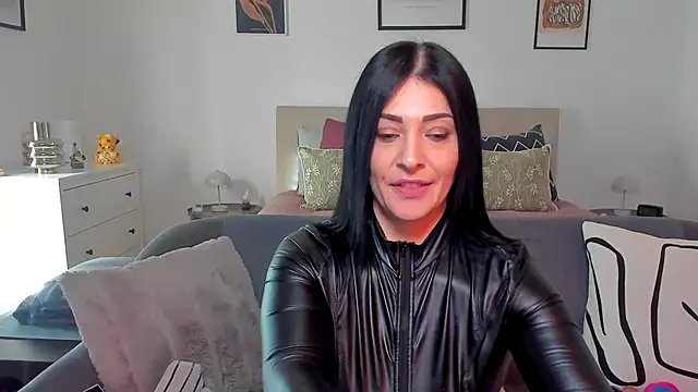 AryaSummersReal online show from 01.24.25