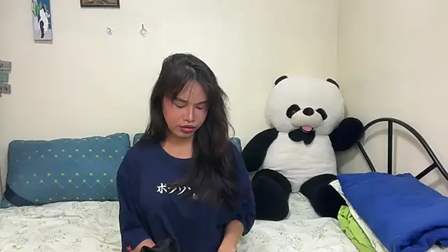 Snapshot of rihanna22 chatting on 11.17.25 rihanna22 online show from 11.17.25