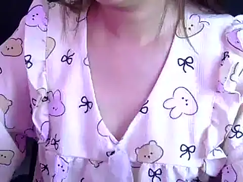 Bee 2k online show from 12.21.25