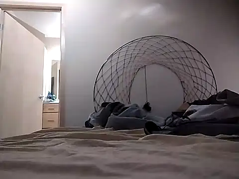 Snapshot of eatmeplease44 chatting on 12.12.24 eatmeplease44 online show from 12.12.24