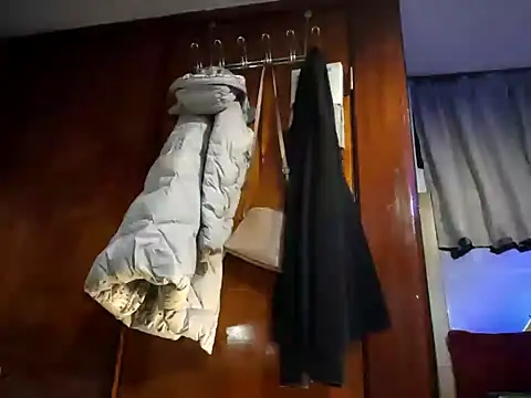 Snapshot of eatmeplease44 chatting on 12.15.24 eatmeplease44 online show from 12.15.24