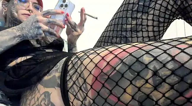 Snapshot of tamarapervert chatting on 01.20.25 tamarapervert online show from 01.20.25