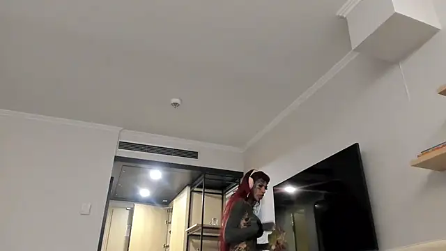 Snapshot of tamarapervert chatting on 09.24.25 tamarapervert online show from 09.24.25