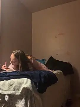 Snapshot of Sugarranspicee chatting on 10.22.25 Sugarranspicee online show from 10.22.25