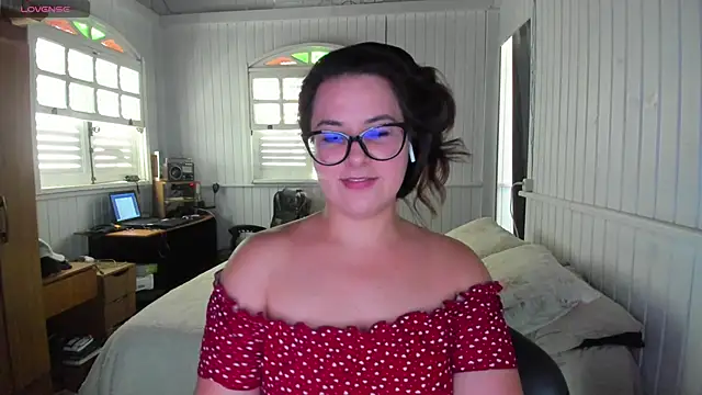 anna love hot online show from 12.18.25