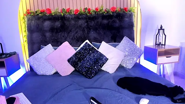 Karlagonzales  online show from 02.12.25