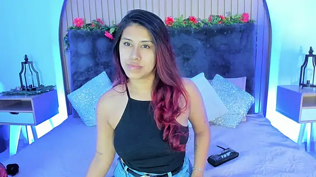 Karlagonzales  online show from 10.21.25