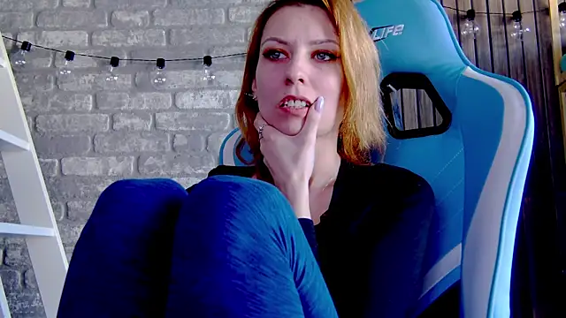 karo123421 online show from 02.24.25