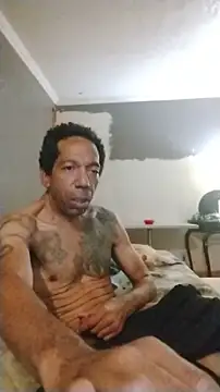 Snapshot of 247Srokin chatting on 10.19.25 247Srokin online show from 10.19.25