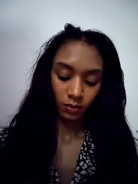 Leaberry online show from 12.19.25