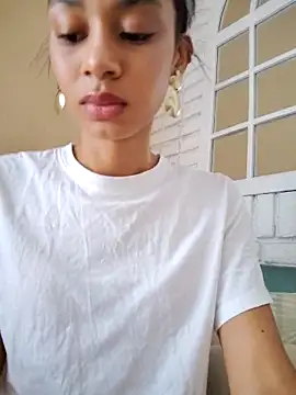 Snapshot of Leaberry chatting on 02.19.26 Leaberry online show from 02.19.26