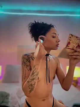 Snapshot of Leaberry chatting on 02.26.26 Leaberry online show from 02.26.26