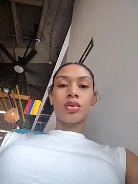 Snapshot of Leaberry chatting on 02.28.26 Leaberry online show from 02.28.26