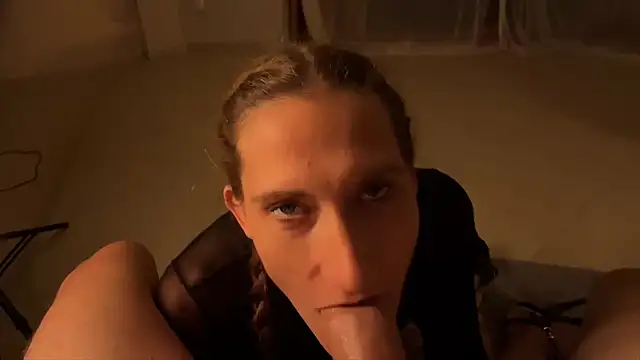 Snapshot of RhiCon chatting on 02.26.26 RhiCon online show from 02.26.26