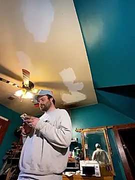 Snapshot of charactrzero chatting on 12.01.24 charactrzero online show from 12.01.24