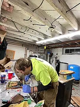 Snapshot of charactrzero chatting on 12.22.24 charactrzero online show from 12.22.24