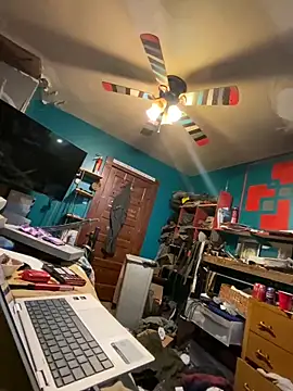 Snapshot of charactrzero chatting on 02.01.25 charactrzero online show from 02.01.25