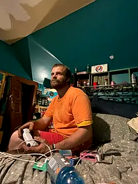 Snapshot of charactrzero chatting on 09.24.25 charactrzero online show from 09.24.25