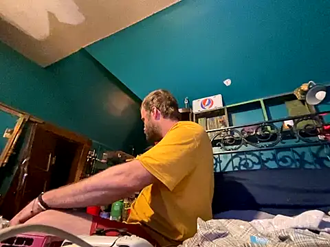 Snapshot of charactrzero chatting on 09.25.25 charactrzero online show from 09.25.25