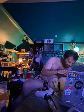 Snapshot of charactrzero chatting on 10.04.25 charactrzero online show from 10.04.25