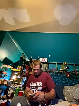 Snapshot of charactrzero chatting on 10.04.25 charactrzero online show from 10.04.25