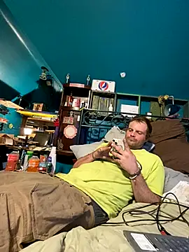 Snapshot of charactrzero chatting on 10.22.25 charactrzero online show from 10.22.25