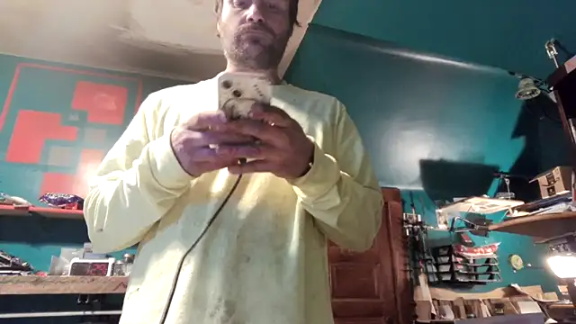 Snapshot of charactrzero chatting on 11.10.25 charactrzero online show from 11.10.25