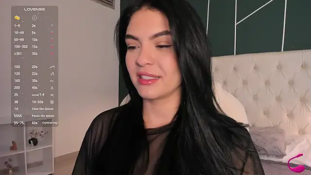 Snapshot of Veronicalanx1 chatting on 10.15.25 Veronicalanx1 online show from 10.15.25