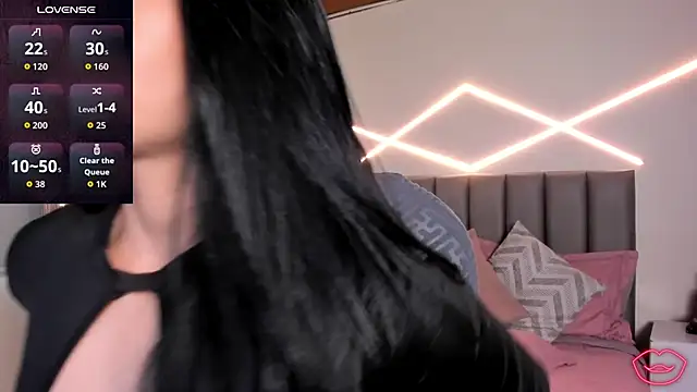 Snapshot of Veronicalanx1 chatting on 05.27.26 Veronicalanx1 online show from 05.27.26