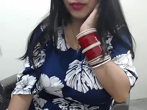 Snapshot of HOT_CHILLY chatting on 05.16.26 HOT CHILLY online show from 05.16.26