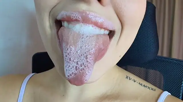 lisbet21x online show from 04.08.26