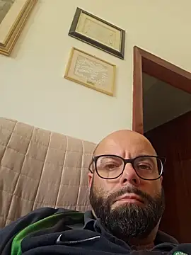 Snapshot of Dolceporco19 chatting on 10.19.25 Dolceporco19 online show from 10.19.25