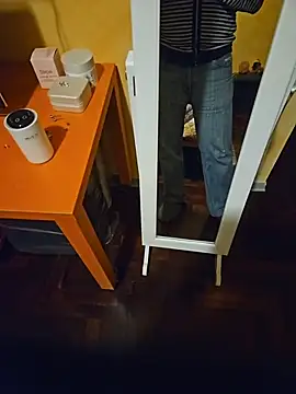 Snapshot of Dolceporco19 chatting on 10.29.25 Dolceporco19 online show from 10.29.25