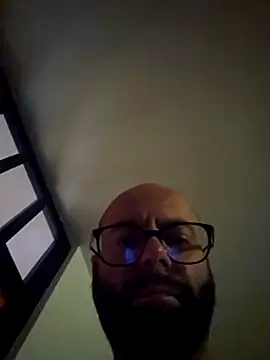 Snapshot of Dolceporco19 chatting on 11.04.25 Dolceporco19 online show from 11.04.25