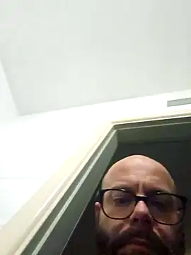 Snapshot of Dolceporco19 chatting on 11.10.25 Dolceporco19 online show from 11.10.25