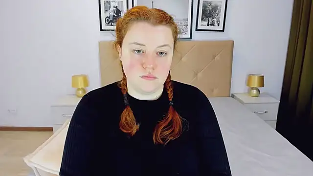 Snapshot of PolinaSalvatore chatting on 12.04.24 PolinaSalvatore online show from 12.04.24