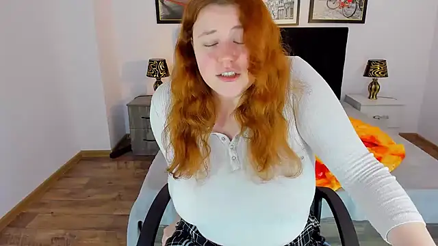 Snapshot of PolinaSalvatore chatting on 12.10.24 PolinaSalvatore online show from 12.10.24