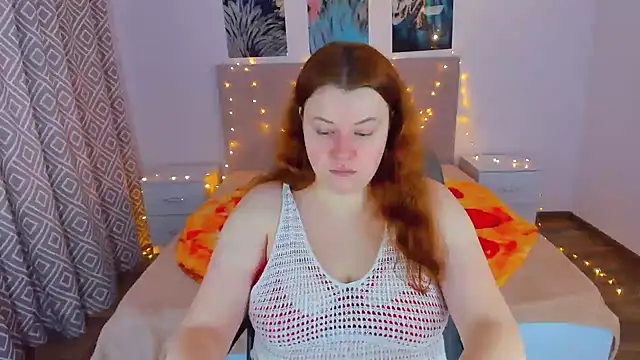 Snapshot of PolinaSalvatore chatting on 12.13.24 PolinaSalvatore online show from 12.13.24